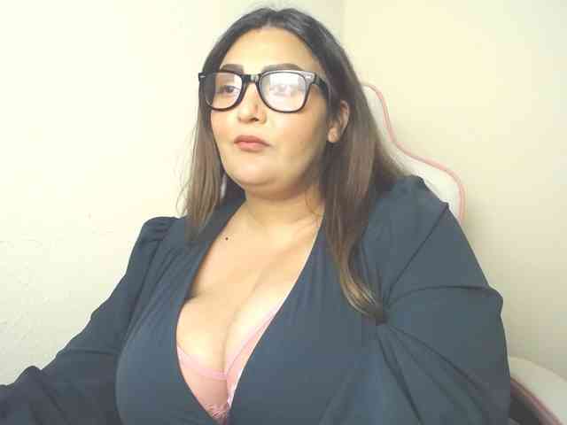 HeyMilani webcam