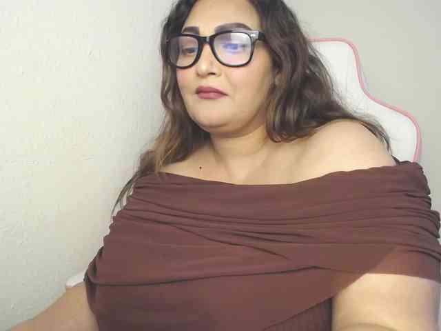 HeyMilani webcam