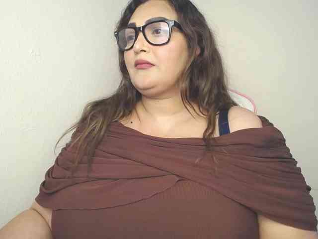 HeyMilani webcam