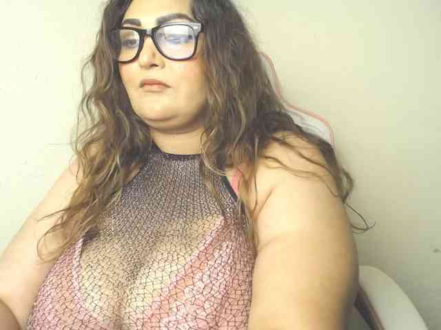 HeyMilani webcam