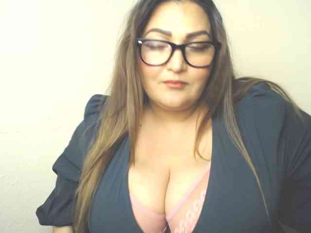 HeyMilani webcam