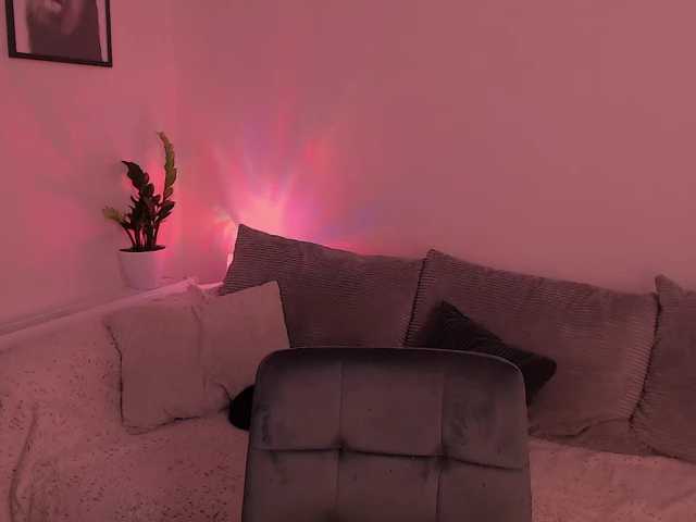 MiaMuuurr live cam on BongaCams