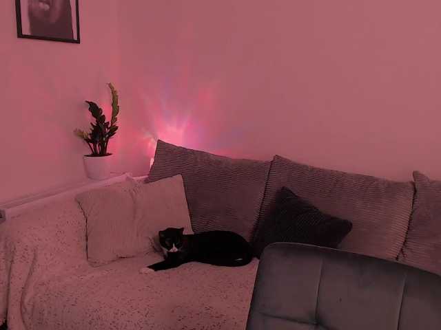 Live room thumbnail for MiaMuuurr
