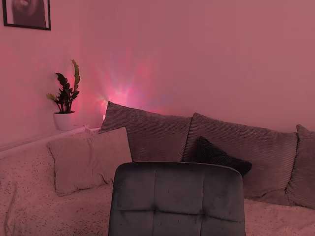 MiaMuuurr live cam on BongaCams