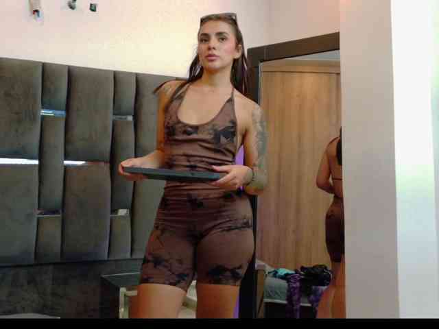 LucyBlair webcam