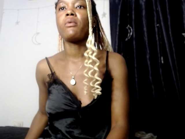 maya- live cam on BongaCams