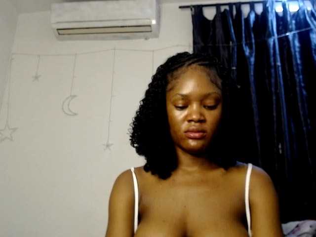 maya- live cam on BongaCams