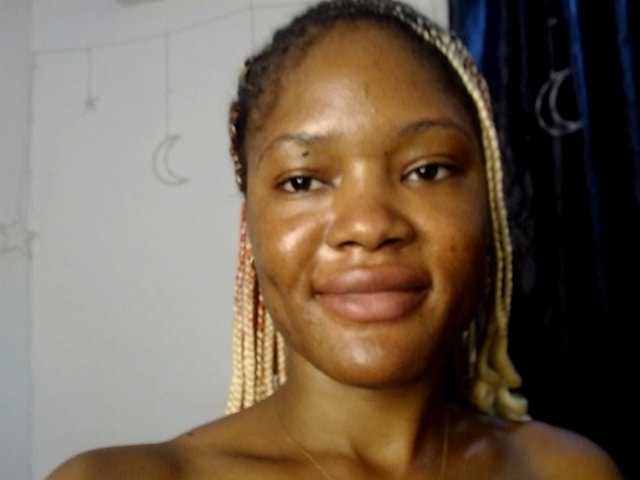 maya- live cam on BongaCams