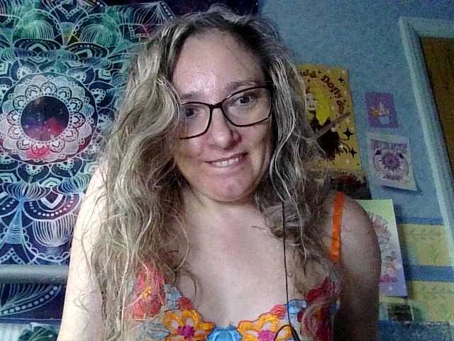 Izzylove47 webcam