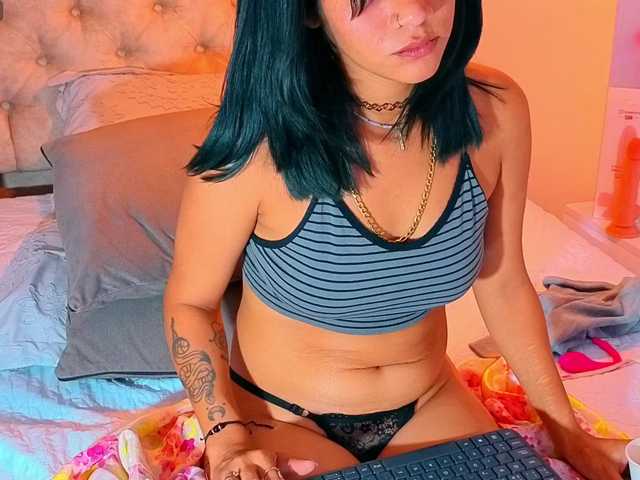 YukaMiko live cam on BongaCams