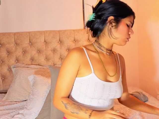 YukaMiko live cam on BongaCams