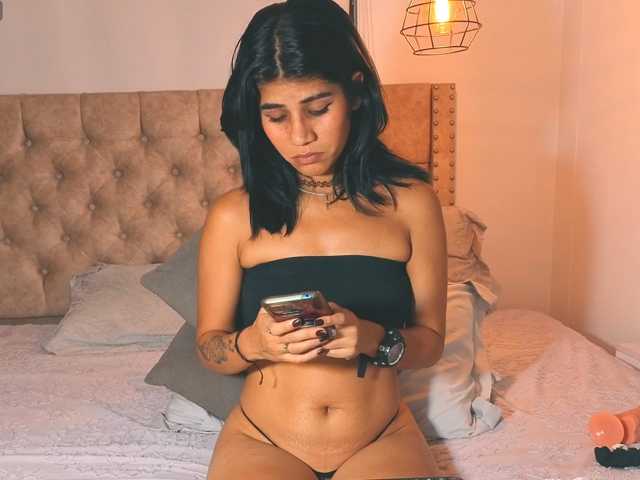 YukaMiko, en vivo ahora en BongaCams