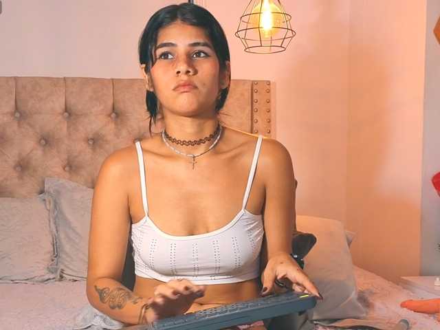 YukaMiko, en directo ahora en BongaCams