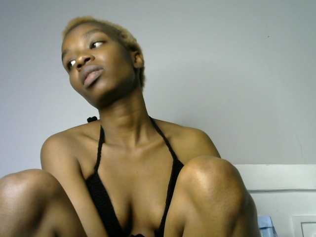 Juicygirl-1 live cam on BongaCams