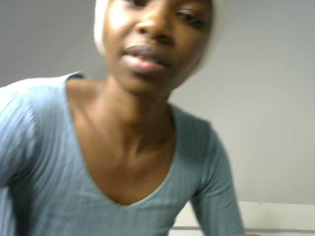 Juicygirl-1 live cam on BongaCams