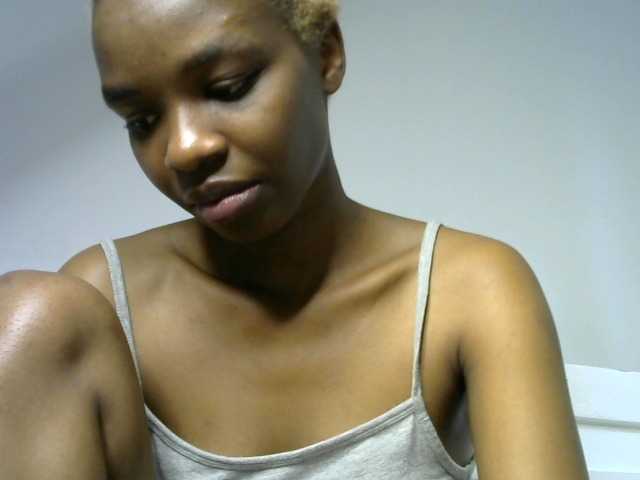 Juicygirl-1 live cam on BongaCams