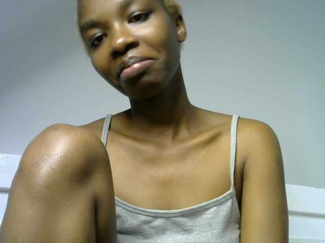 Juicygirl-1 live cam on BongaCams