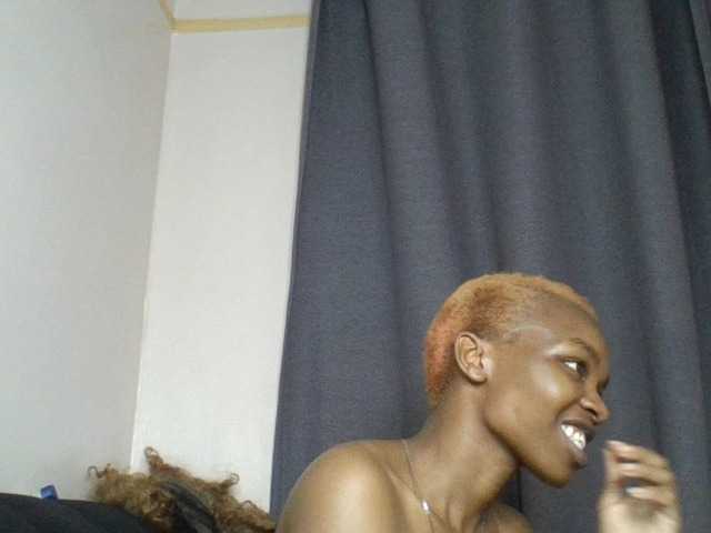 Juicygirl-1 live cam preview