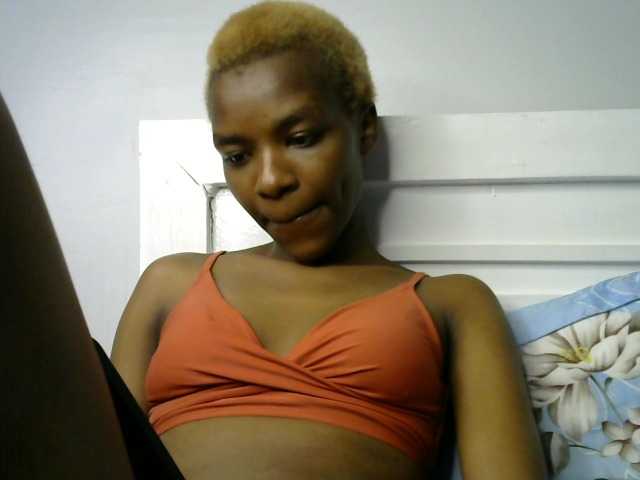 Juicygirl-1 live cam on BongaCams