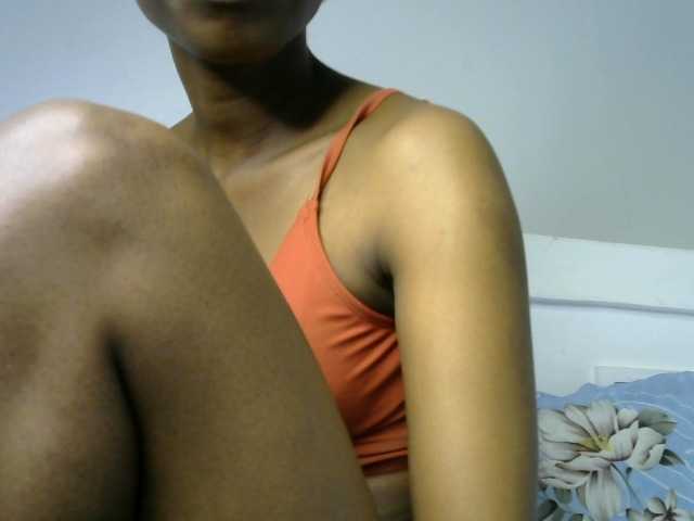 Juicygirl-1 live cam on BongaCams