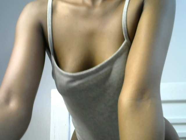 Juicygirl-1 live cam on BongaCams