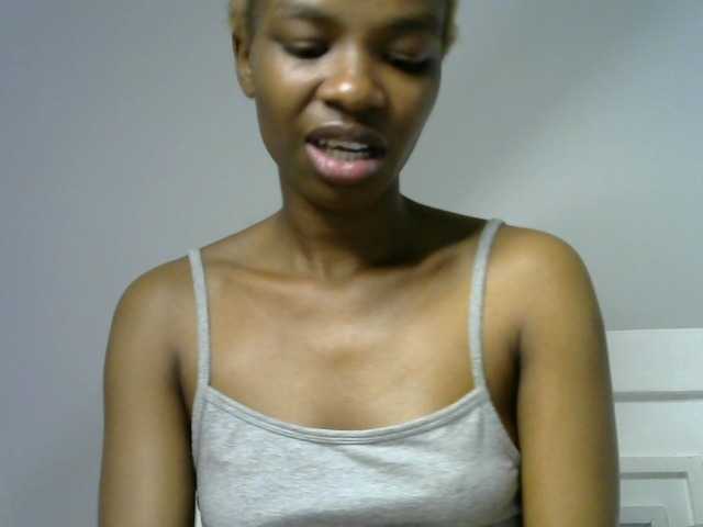 Juicygirl-1 live cam on BongaCams