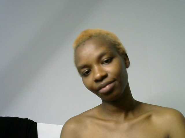 Juicygirl-1 live cam on BongaCams