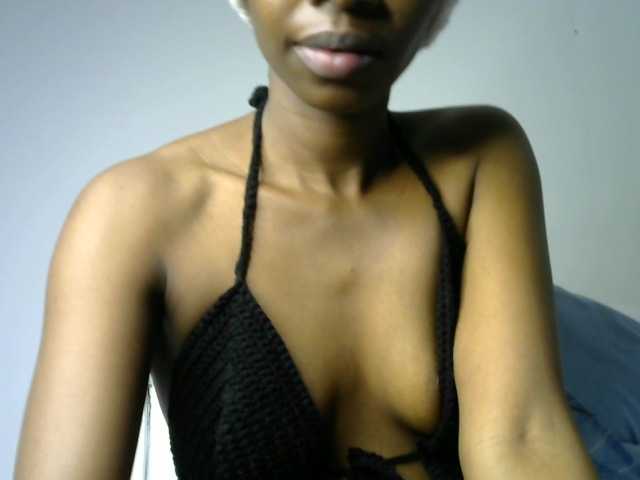 Juicygirl-1 live cam on BongaCams