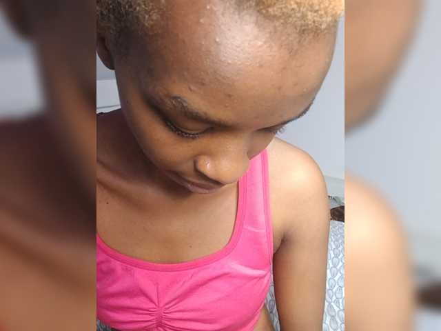 Juicygirl-1 live cam on BongaCams