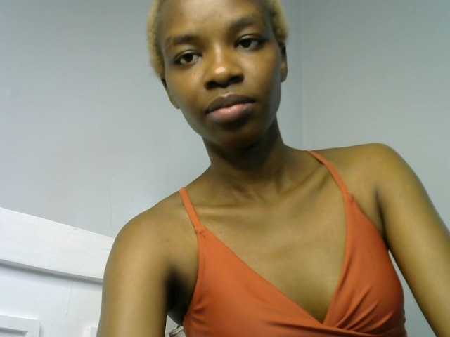 Juicygirl-1 live cam on BongaCams