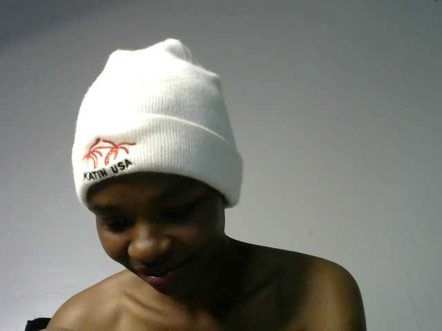 Juicygirl-1 live cam on BongaCams