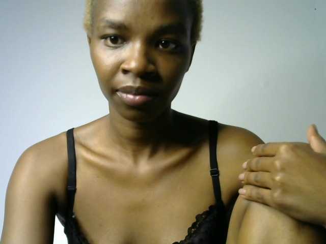 Juicygirl-1 live cam on BongaCams