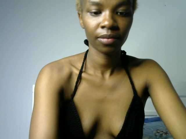 Juicygirl-1 live cam on BongaCams