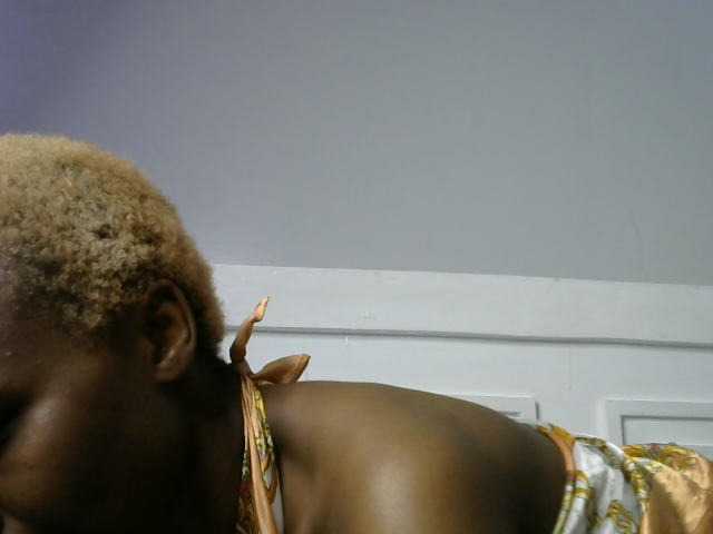 Juicygirl-1 live cam on BongaCams