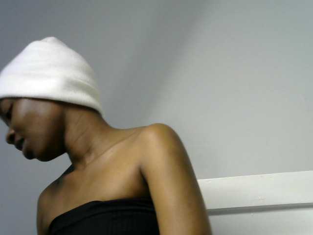Juicygirl-1 live cam on BongaCams