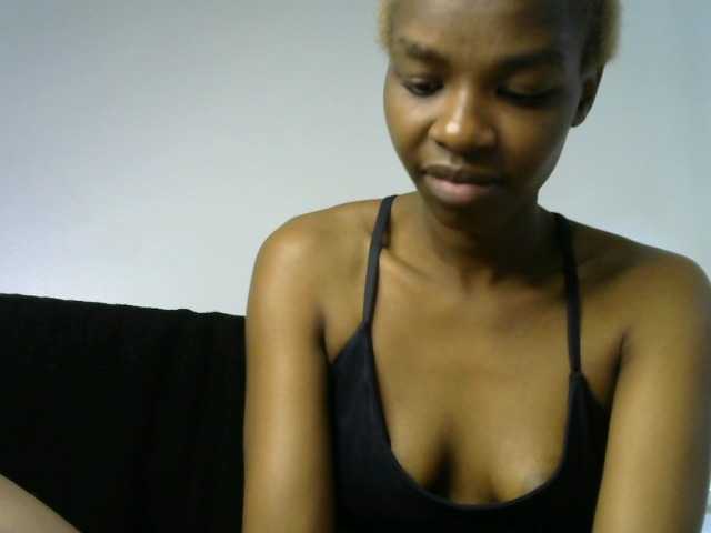 Juicygirl-1 live cam on BongaCams