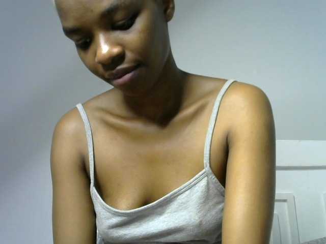 Juicygirl-1 live cam on BongaCams