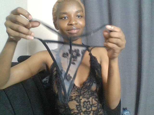 Juicygirl-1 live cam on BongaCams