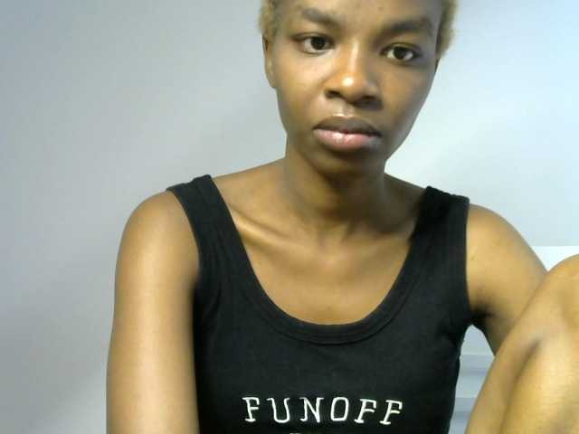Juicygirl-1 live cam on BongaCams