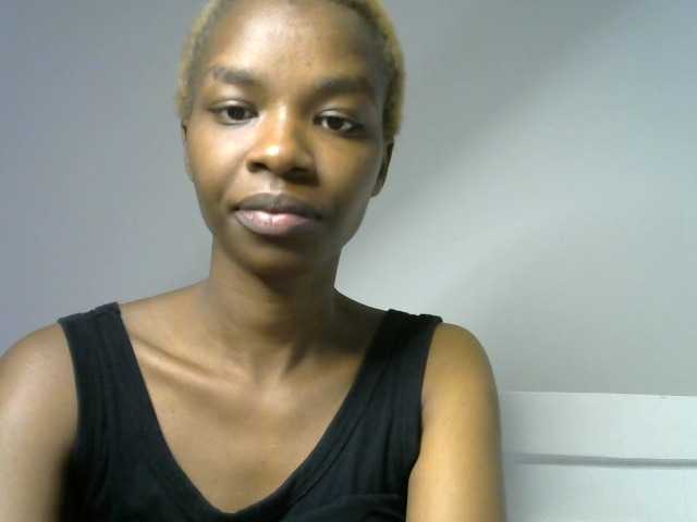 Juicygirl-1 live cam on BongaCams