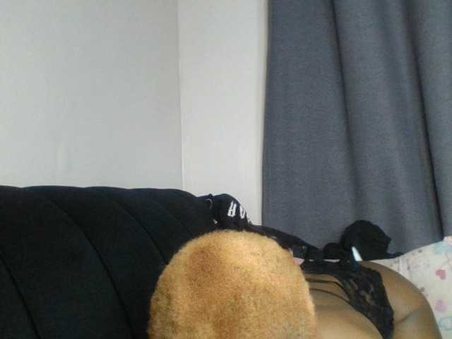 Juicygirl-1 live cam on BongaCams