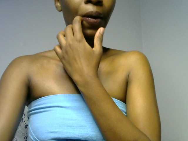 Juicygirl-1 live cam on BongaCams