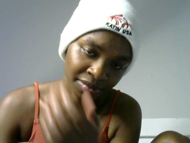 Juicygirl-1 live cam on BongaCams