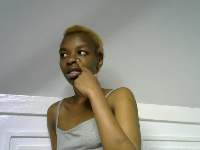 Juicygirl-1 live cam on BongaCams