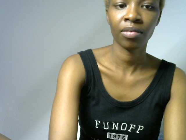 Juicygirl-1 live cam on BongaCams