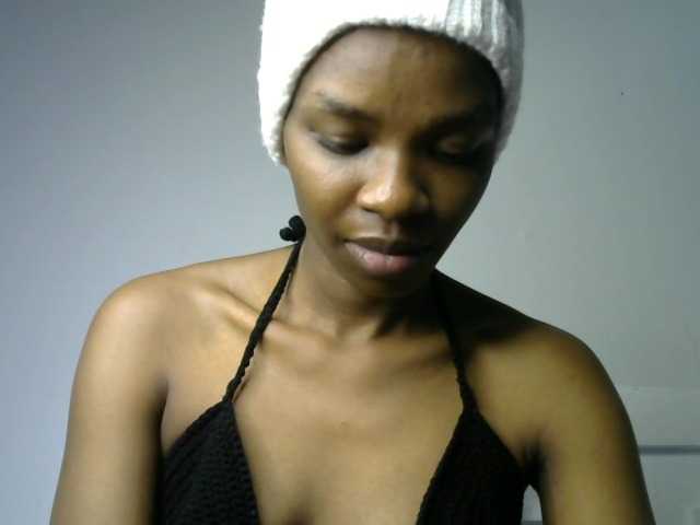 Juicygirl-1 live cam on BongaCams
