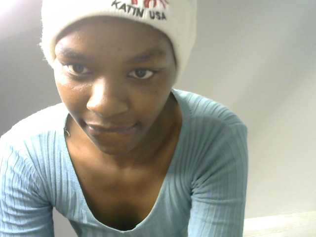 Juicygirl-1 live cam on BongaCams