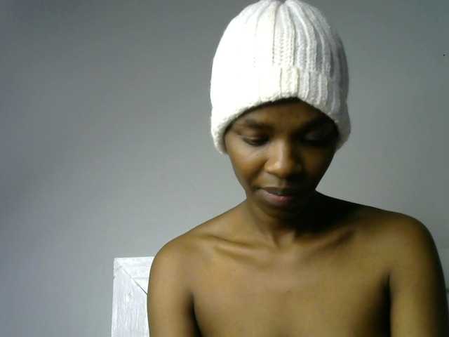 Juicygirl-1 live cam on BongaCams