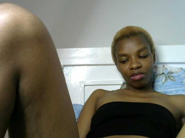 Juicygirl_ live cam on BongaCams