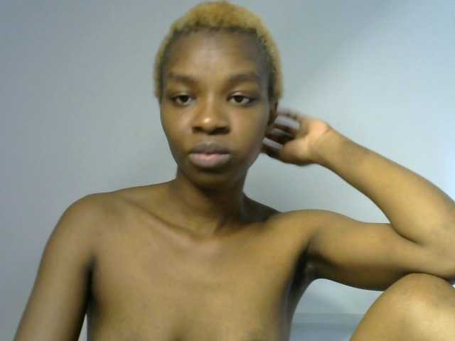 Juicygirl-1 live cam on BongaCams